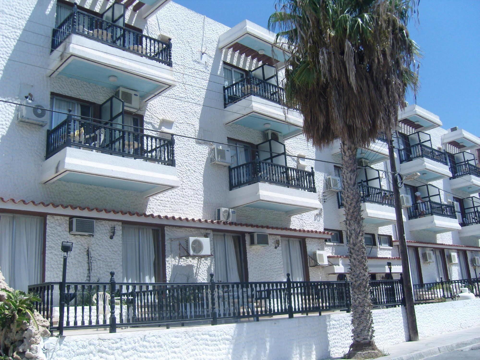 Hotel Best Western Plus Larco Larnaca Esterno foto