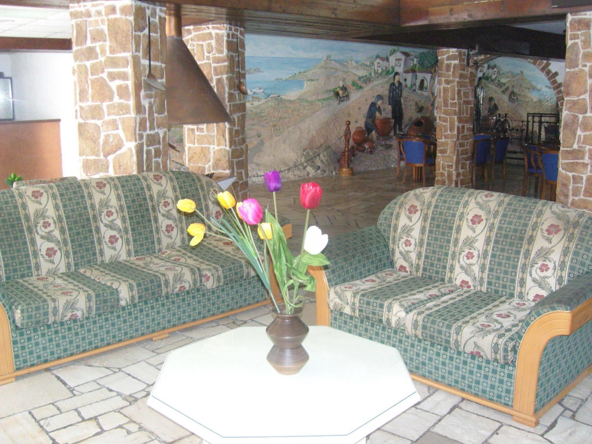 Hotel Best Western Plus Larco Larnaca Esterno foto