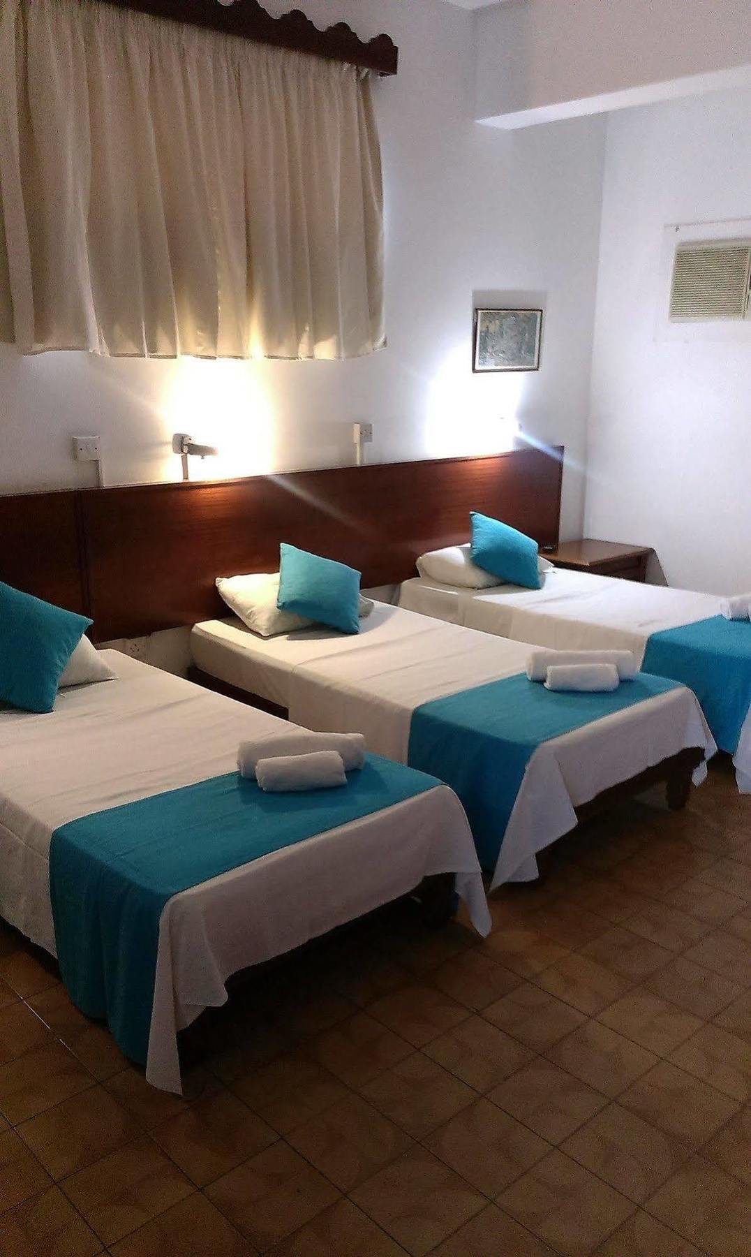 Hotel Best Western Plus Larco Larnaca Esterno foto