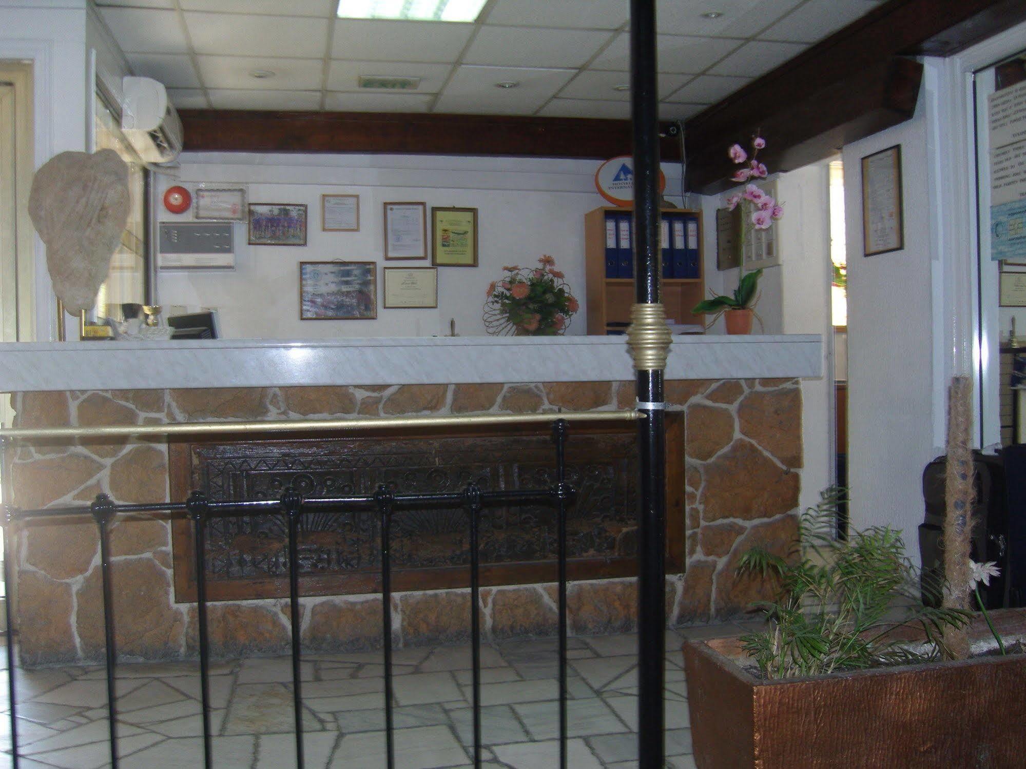 Hotel Best Western Plus Larco Larnaca Esterno foto