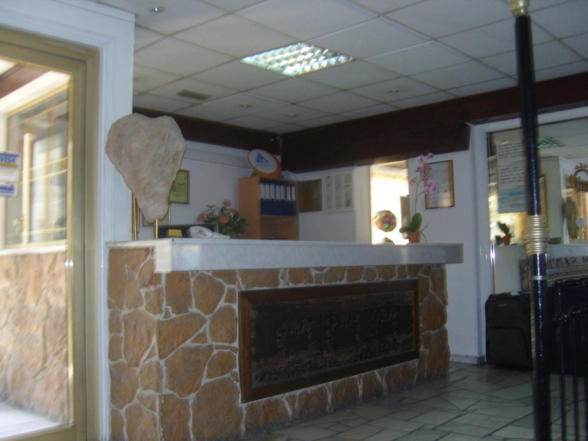Hotel Best Western Plus Larco Larnaca Esterno foto