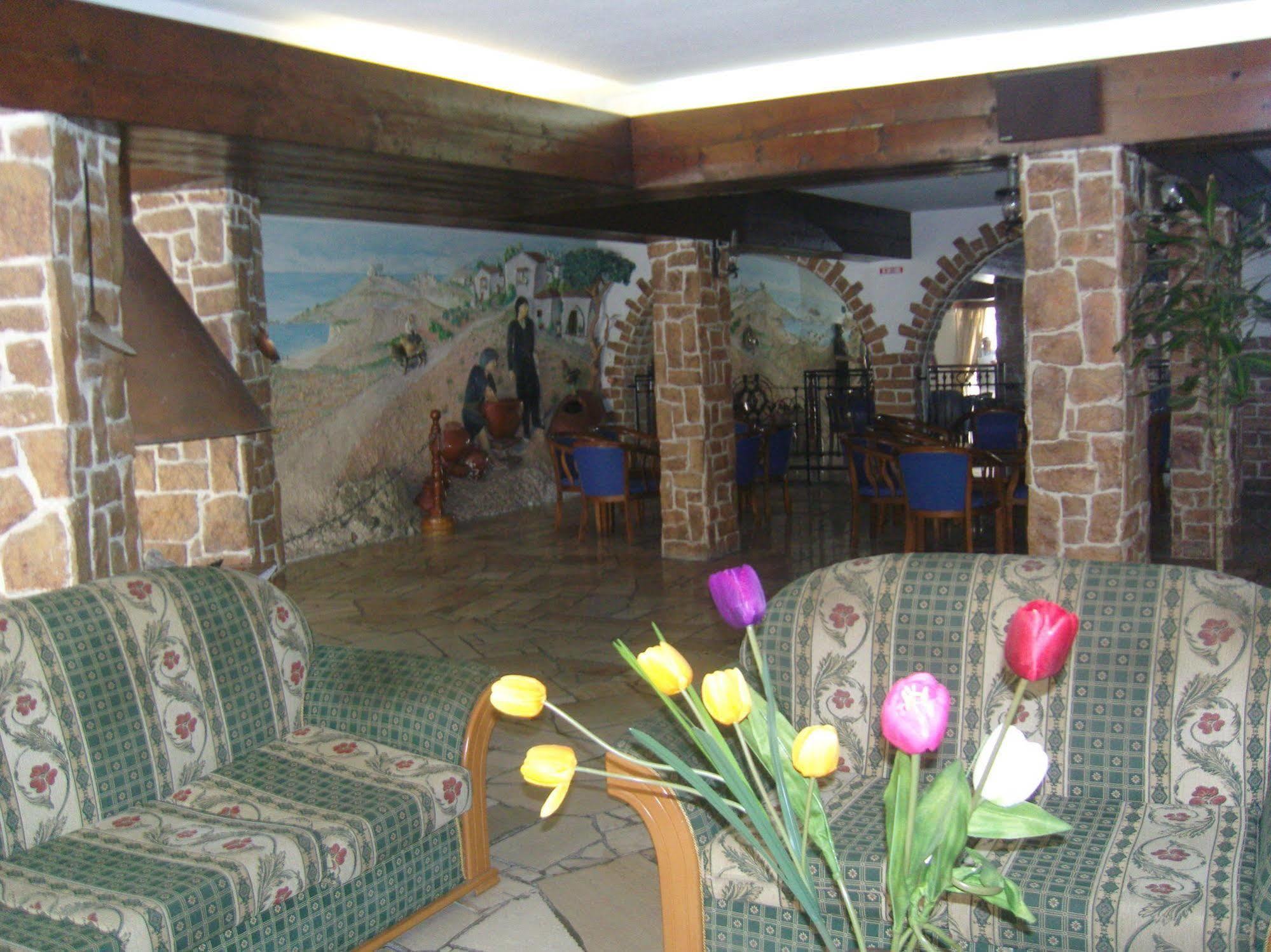 Hotel Best Western Plus Larco Larnaca Esterno foto