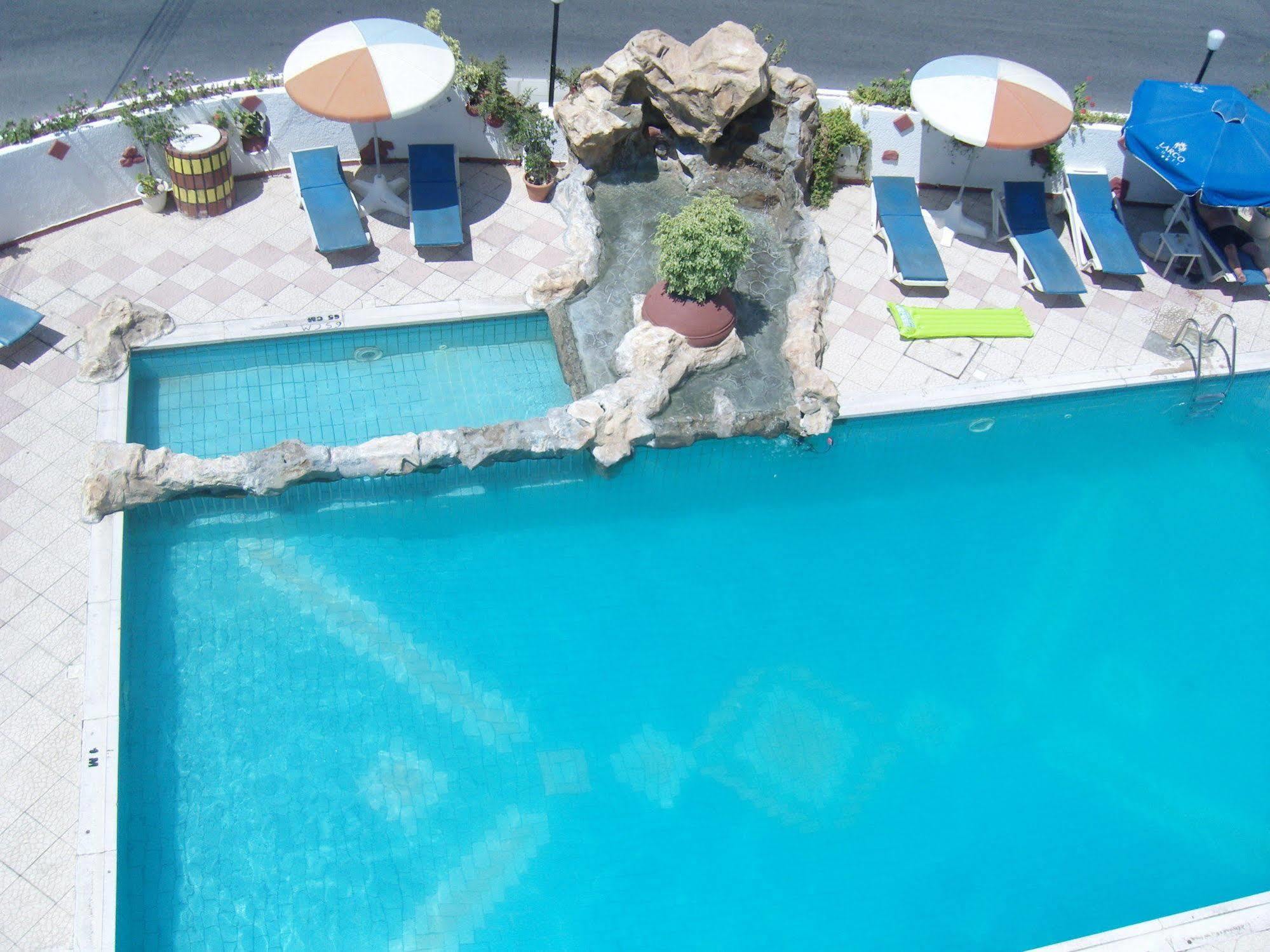 Hotel Best Western Plus Larco Larnaca Esterno foto