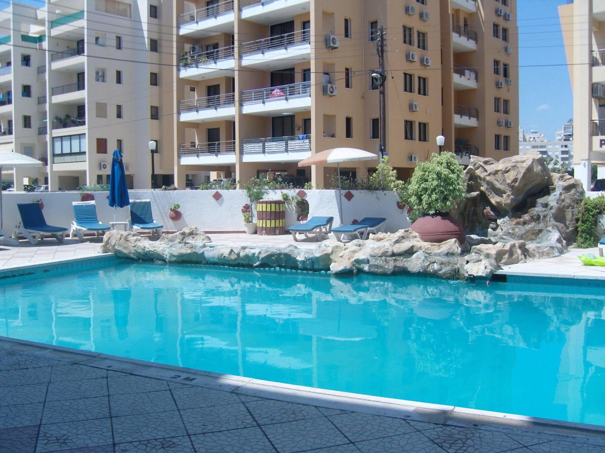 Hotel Best Western Plus Larco Larnaca Esterno foto